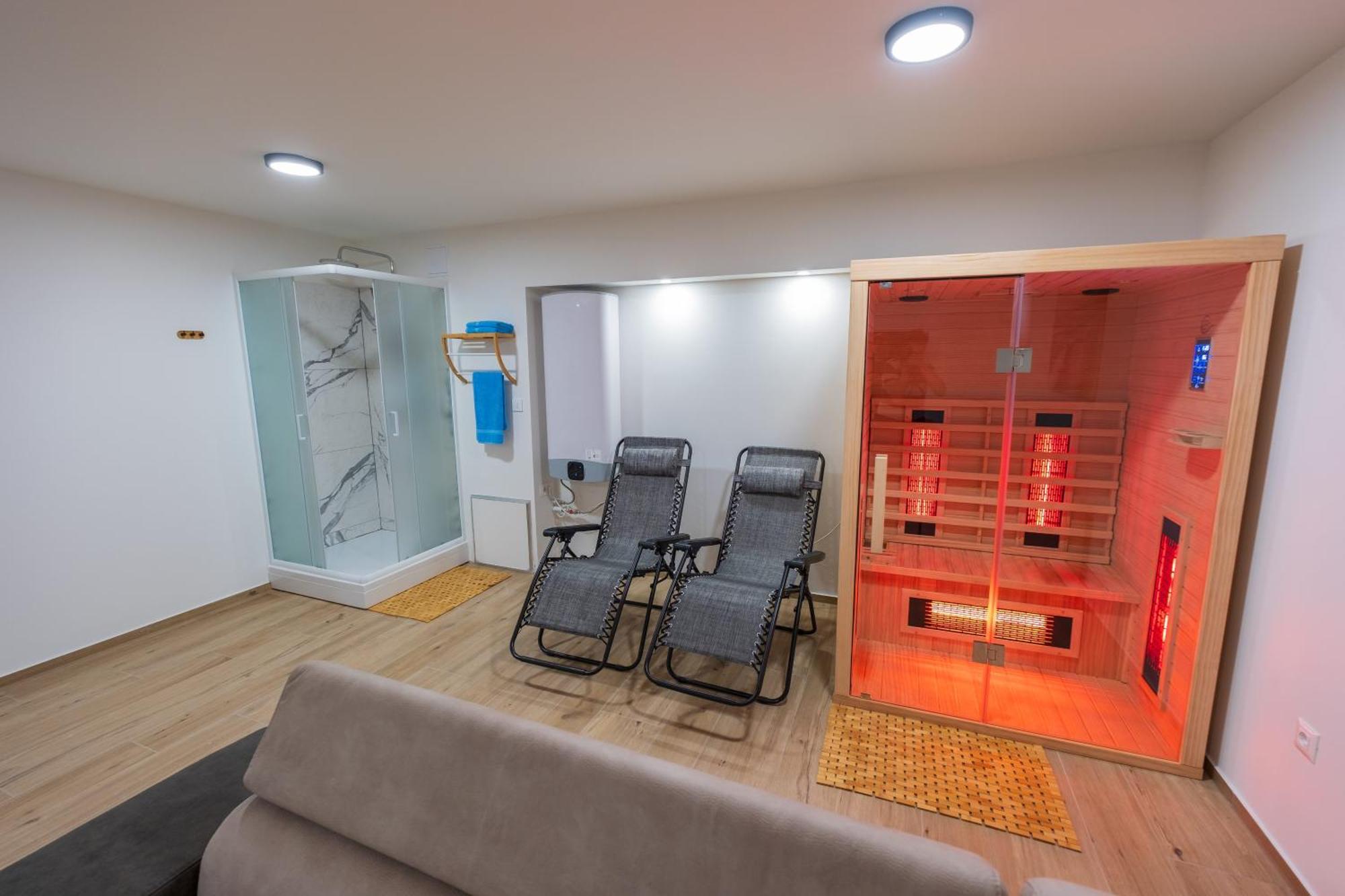 Three-Bedroom Premium Holiday Home Atmosfera With Private Pool&Sauna Vodice Eksteriør billede
